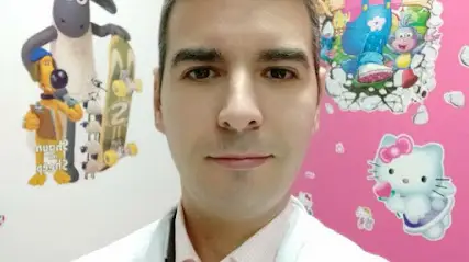 Dr REDDAF Yassine Pédiatre طبيب الأطفال