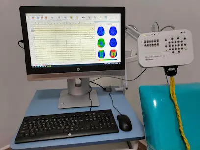 Neuropediatrie EEG cabinet Dr Turqui Hicham médecin spécialiste en maladies neurologiques de l’enfant